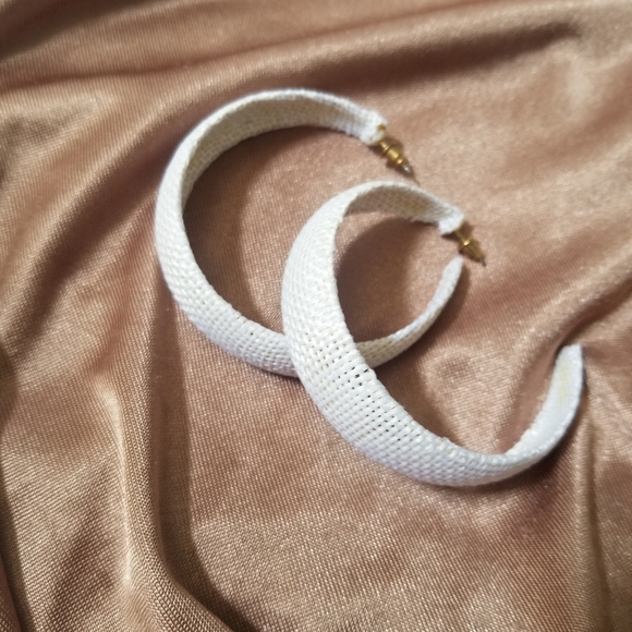 White Hoops - Picture 2 of 5
